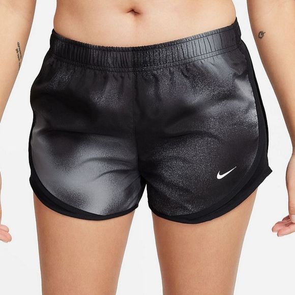 Nike Women's Dri-FIT Tempo Running Shorts - Picture 1 of 9